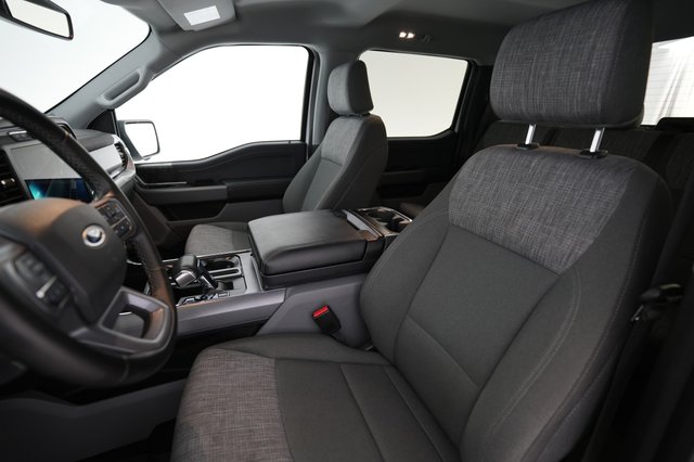 2023 Ford F-150 Lightning — photo 3 of 15