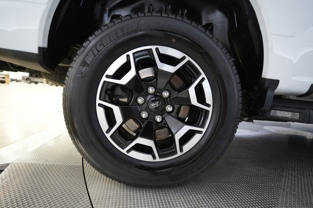 2023 Ford F-150 Lightning — photo 10 of 15