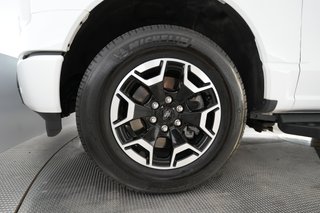 2023 Ford F-150 Lightning — photo 9 of 16