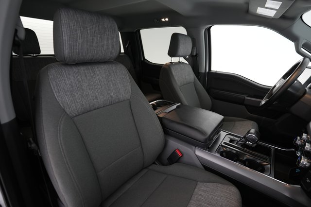 2023 Ford F-150 Lightning — photo 12 of 15