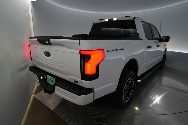 2023 Ford F-150 Lightning — photo 2 of 15