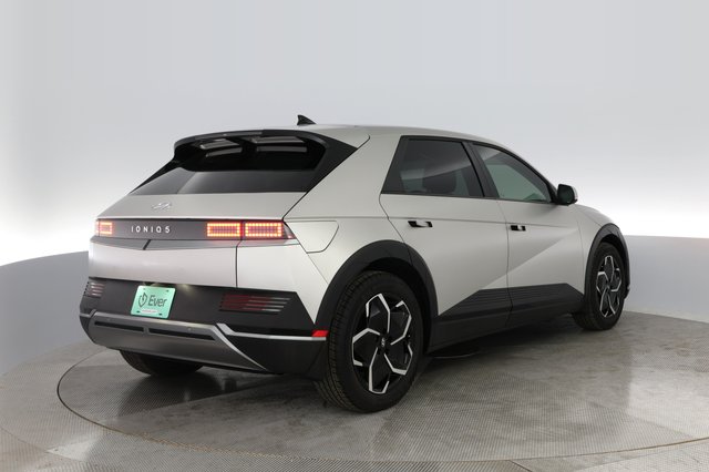 2024 Hyundai IONIQ 5 — photo 2 of 29