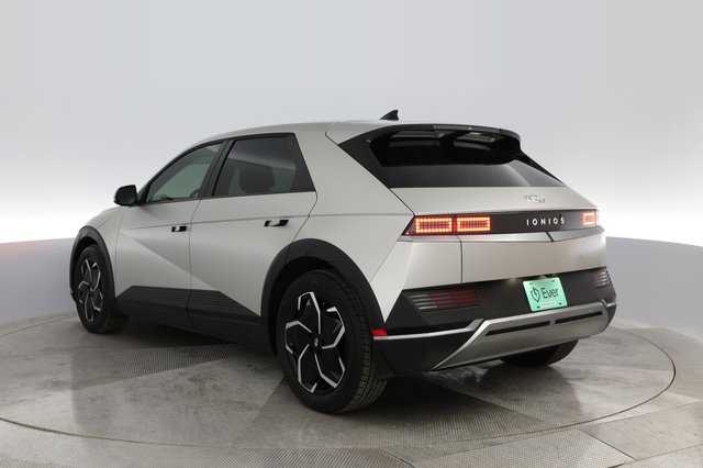 2024 Hyundai IONIQ 5 — photo 10 of 29