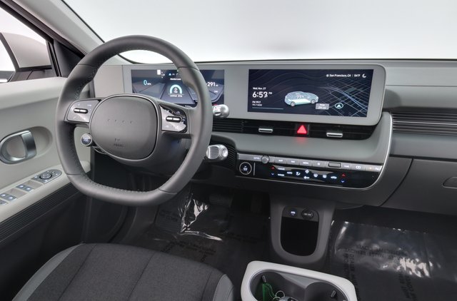 2024 Hyundai IONIQ 5 — photo 3 of 29