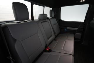 2023 Ford F-150 Lightning — photo 4 of 18