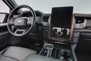 2023 Ford F-150 Lightning — photo 14 of 18