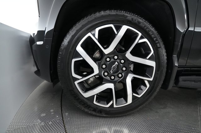 2024 Chevrolet Silverado EV — photo 10 of 15