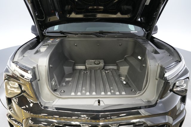 2024 Chevrolet Silverado EV — photo 14 of 15