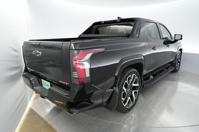 2024 Chevrolet Silverado EV — photo 2 of 15