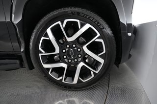 2024 Chevrolet Silverado EV — photo 9 of 15