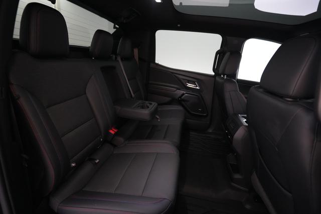 2024 Chevrolet Silverado EV — photo 4 of 15