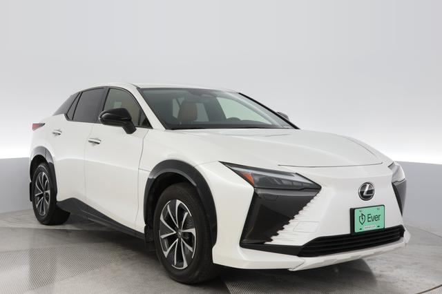 2024 Lexus RZ — photo 9 of 18