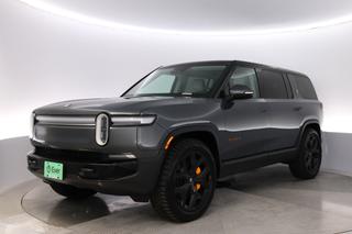 2025 Rivian R1S