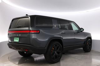 2025 Rivian R1S — photo 2 of 26