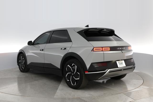 2024 Hyundai IONIQ 5 — photo 10 of 25