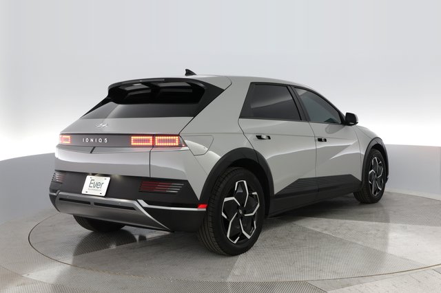 2024 Hyundai IONIQ 5 — photo 8 of 25
