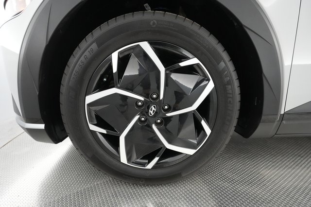 2024 Hyundai IONIQ 5 — photo 12 of 25