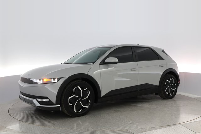 2024 Hyundai IONIQ 5 — photo 11 of 25