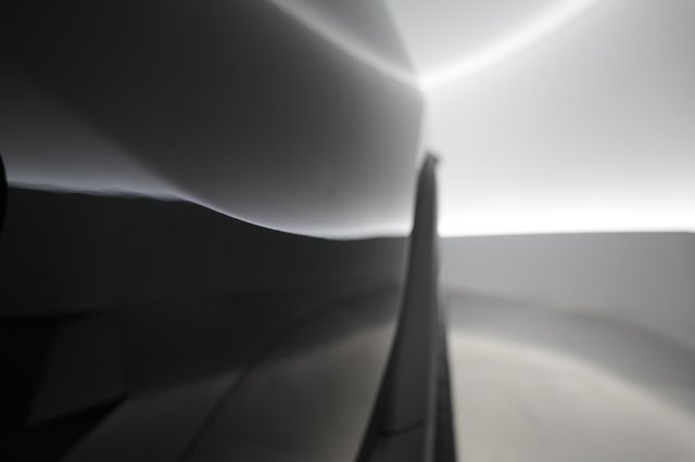 2026 Rivian R1S — photo 27 of 31
