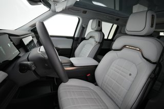 2026 Rivian R1S — photo 3 of 31