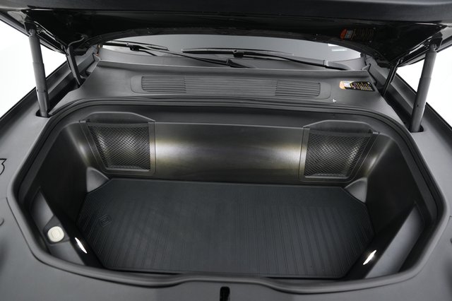 2026 Rivian R1S — photo 25 of 31