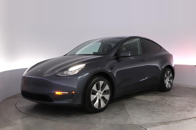 2023 Tesla Model Y — VIN 7SAYGDEE7PF613015