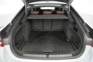 2023 BMW i4 — photo 6 of 21
