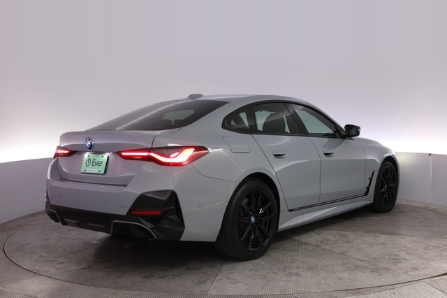 2023 BMW i4