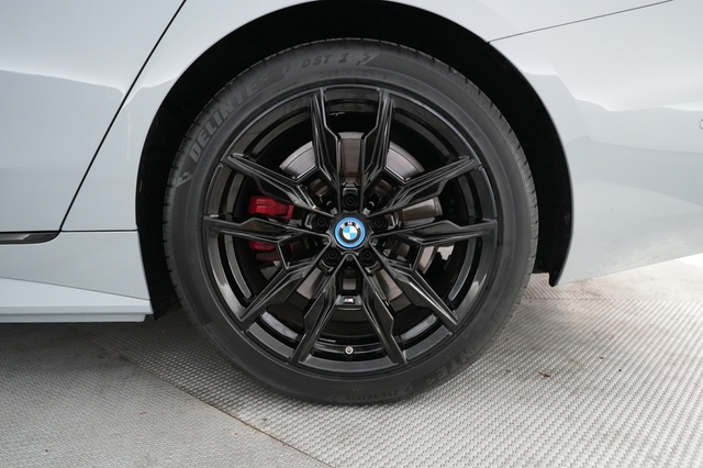 2023 BMW i4