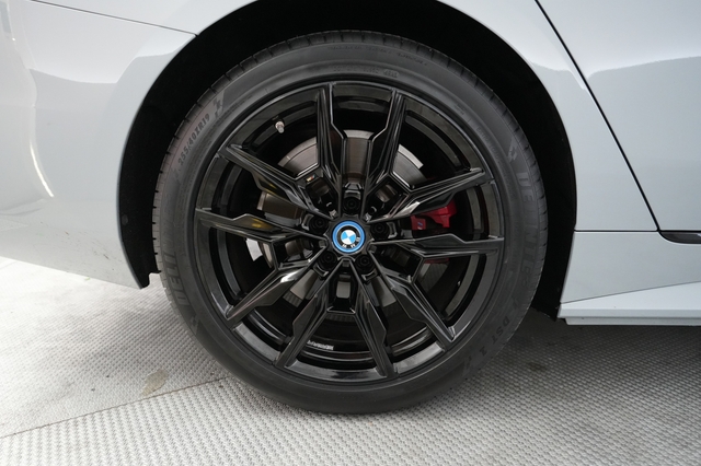 2023 BMW i4