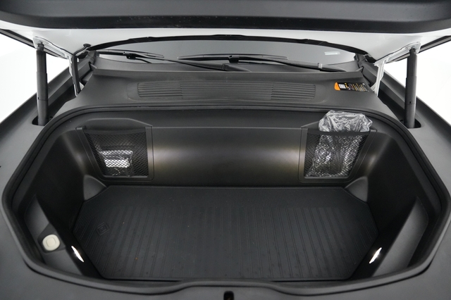 2025 Rivian R1S