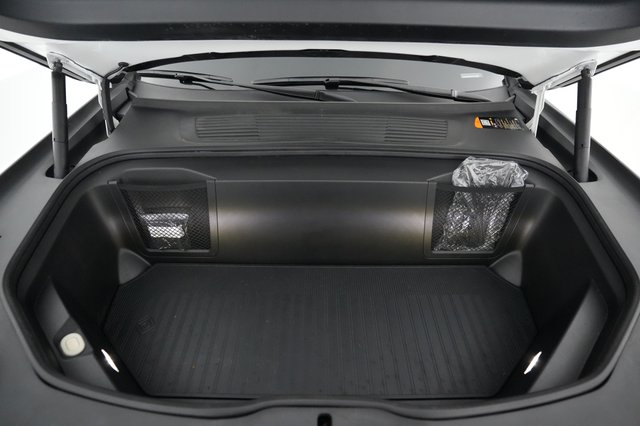 2025 Rivian R1S — photo 20 of 21
