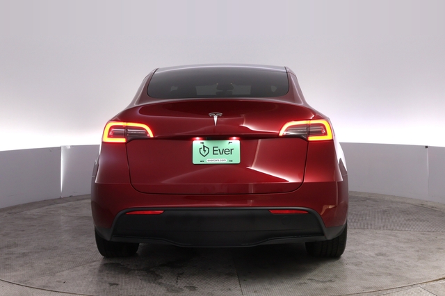 2025 Tesla Model Y