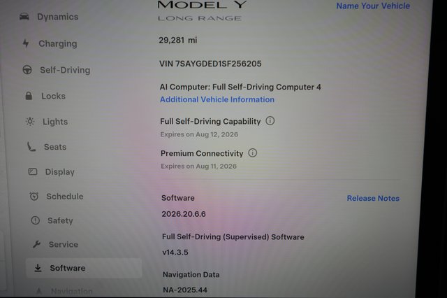 2025 Tesla Model Y — photo 5 of 21