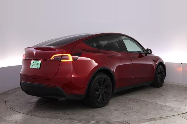 2025 Tesla Model Y