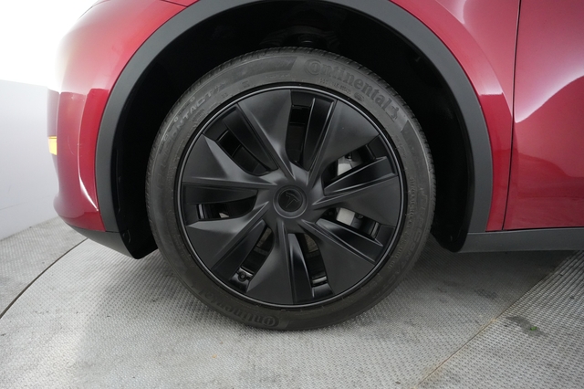 2025 Tesla Model Y