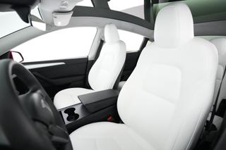 2025 Tesla Model Y — photo 3 of 21