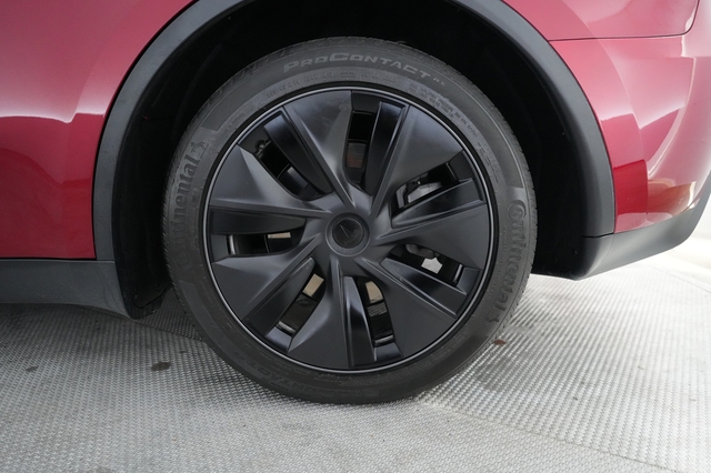 2025 Tesla Model Y