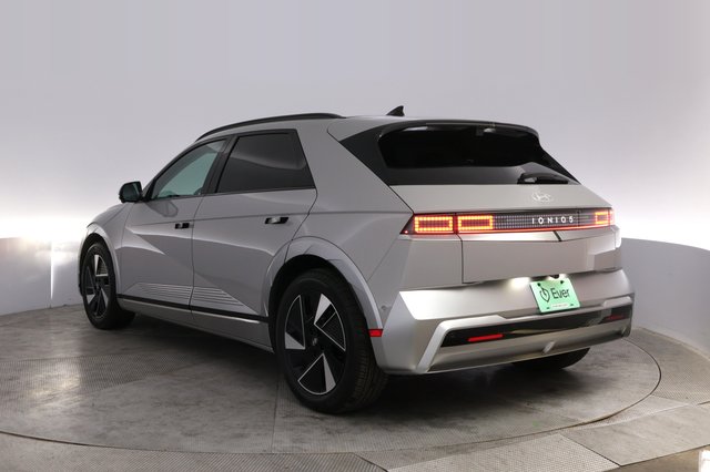 2025 Hyundai IONIQ 5 — photo 13 of 22