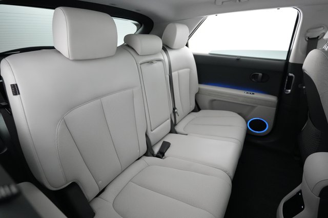 2025 Hyundai IONIQ 5 — photo 4 of 22