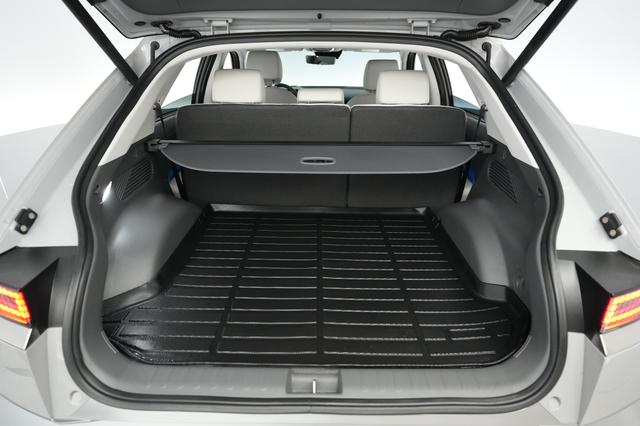 2025 Hyundai IONIQ 5 — photo 6 of 22