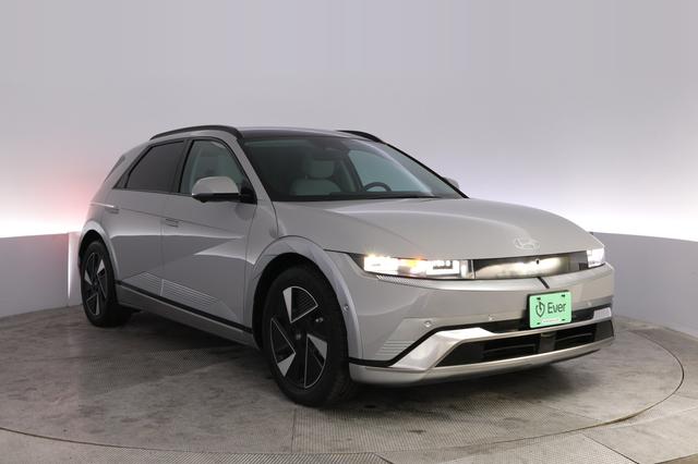 2025 Hyundai IONIQ 5 — photo 10 of 22