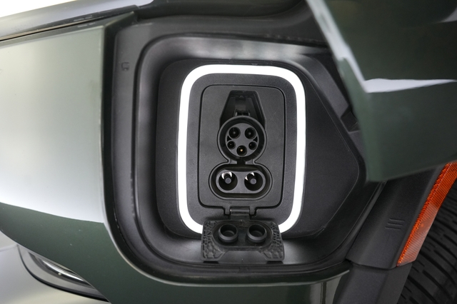 2023 Rivian R1T