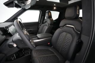 2023 Rivian R1T — photo 3 of 19