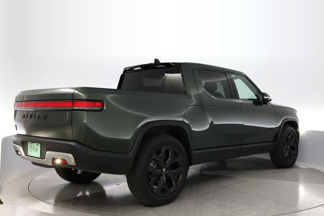 2023 Rivian R1T — photo 2 of 19