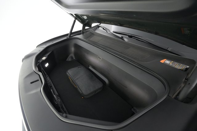 2023 Rivian R1T — photo 18 of 19