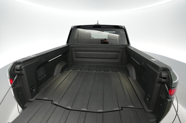 2023 Rivian R1T — photo 6 of 19