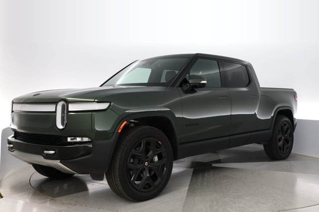 2023 Rivian R1T — VIN 7FCTGBAA7PN027537