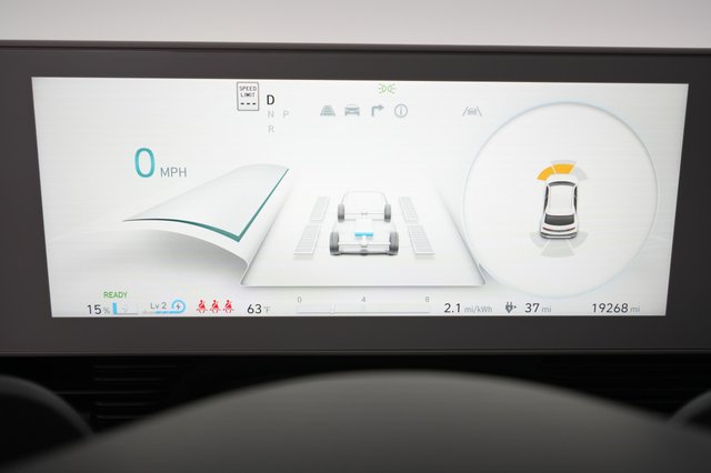 2023 Hyundai IONIQ 5 — photo 5 of 30