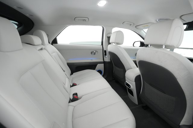 2023 Hyundai IONIQ 5 — photo 4 of 30